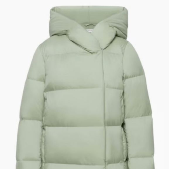 Aritzia Jackets & Blazers - Babaton / Aritzia The Duvet Puffer Mid